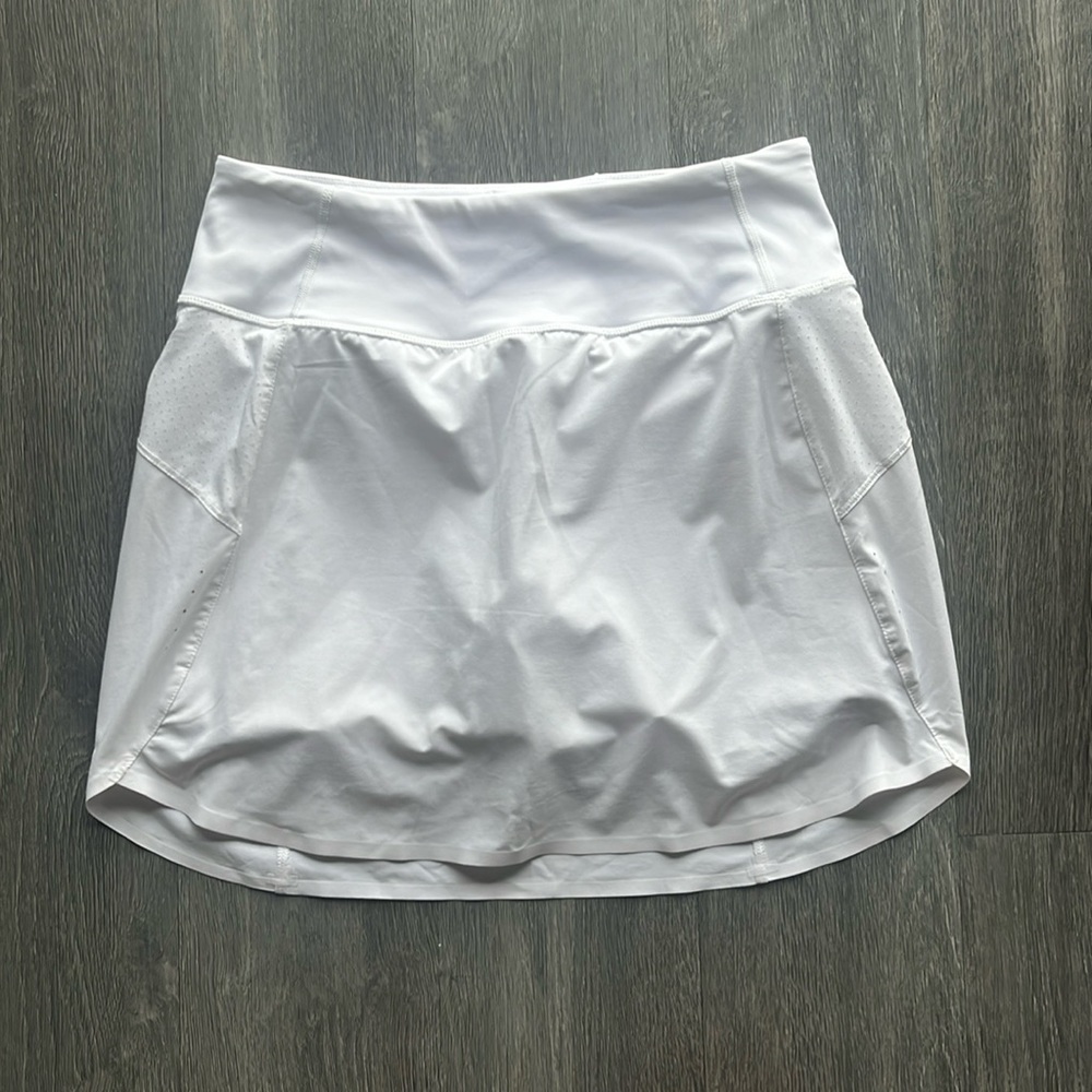Athleta Run With It 16” Skort | White | Size S